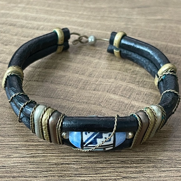 Vintage Artisan Boho Bracelet Blue White Ceramic Bead Brass Wire Leather Cuff - Picture 4 of 5